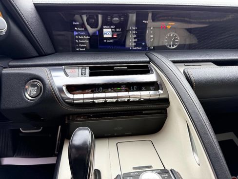 Used 2019 Lexus LC 500 Coupe image 32