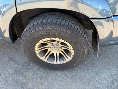 Used 2006 Toyota Sequoia Limited image 31