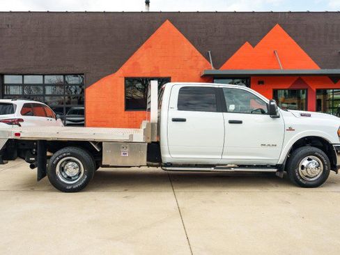 Used 2024 RAM 3500 SLT w/ Quick Order Package 2YG SLT image 3