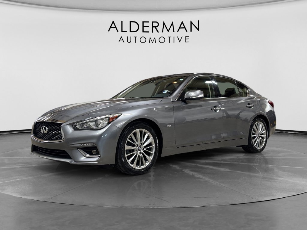 Used 2018 INFINITI Q50 Luxe RWD image 1