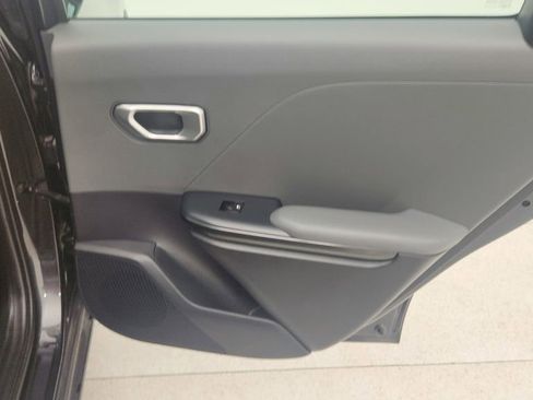 Used 2025 Kia K4 FWD image 32