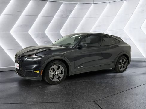 Used 2022 Ford Mustang Mach-E Select w/ Comfort/Technology Package RWD image 3