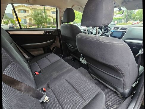 Used 2019 Subaru Outback 2.5i Premium image 19