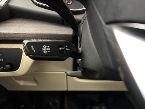 Used 2023 Audi Q5 2.0T Premium w/ Convenience Package image 15