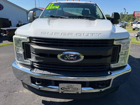 Used 2017 Ford F250 XL w/ Power Equipment Group AWD/4WD image 9