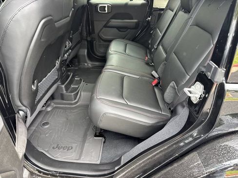 New 2026 Jeep Wrangler Unlimited Rubicon AWD/4WD image 19