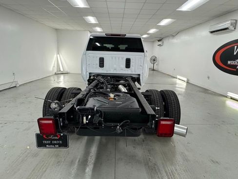 New 2026 GMC Sierra 3500 SLE w/ SLE Convenience Package image 6