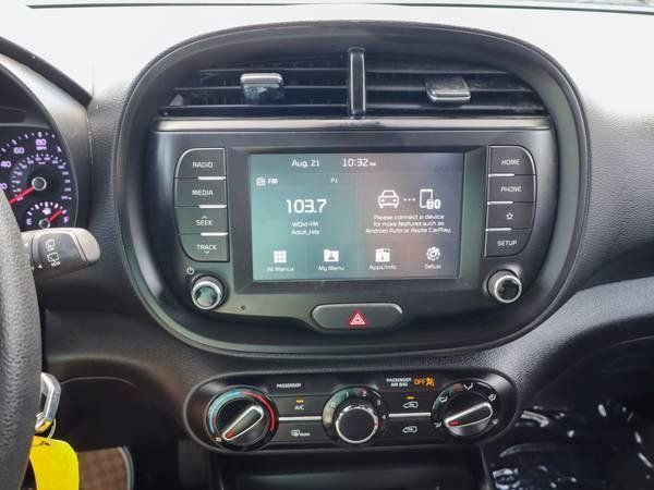 Used 2020 Kia Soul S FWD image 18
