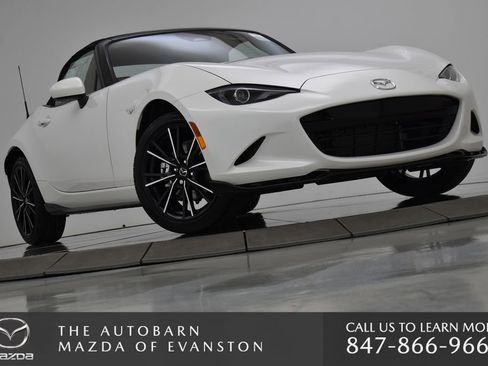 New 2025 MAZDA MX-5 Miata Grand Touring w/ Appearance Package image 3