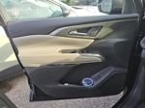 Used 2025 Chevrolet Traverse LT image 8