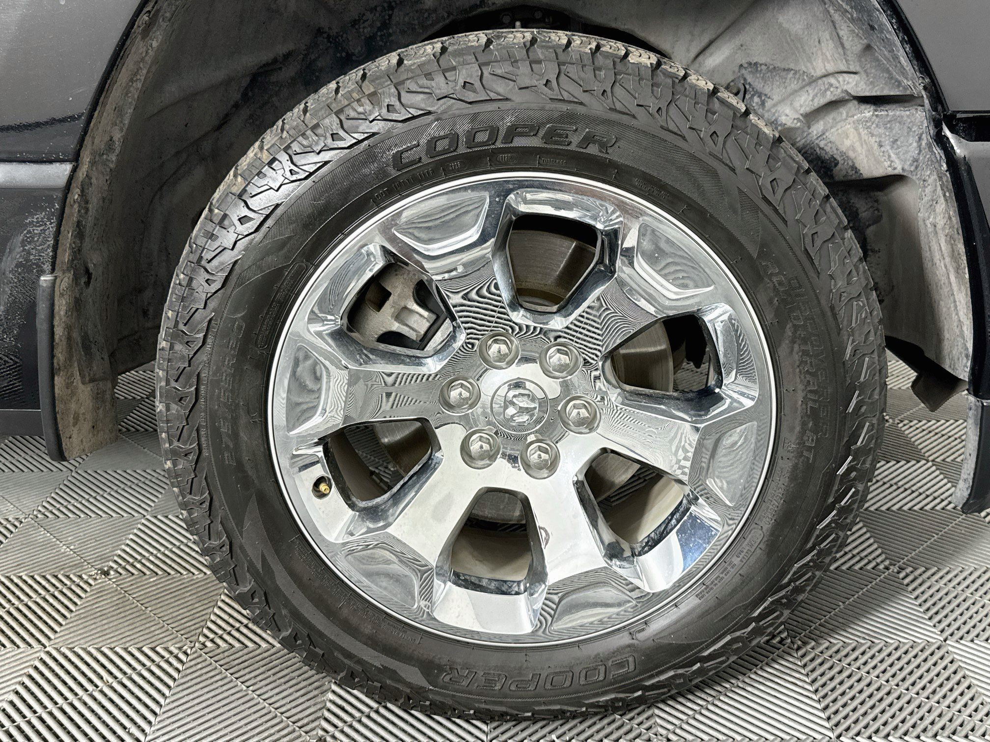 Used 2023 RAM 1500 Big Horn AWD/4WD image 30