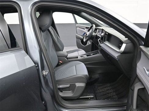 New 2026 Volkswagen Tiguan SE R-Line image 14