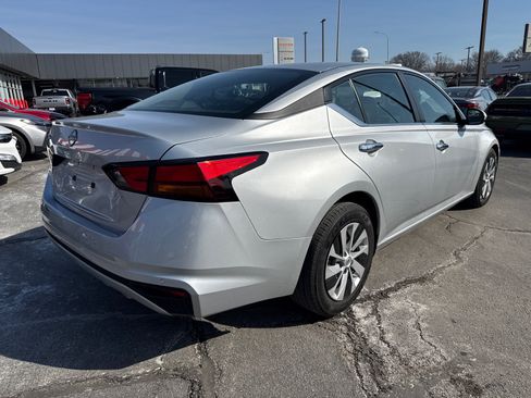 Used 2023 Nissan Altima 2.5 S FWD image 5