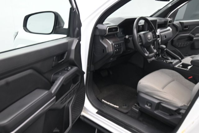 Used 2024 Toyota Tacoma SR5 AWD/4WD image 24