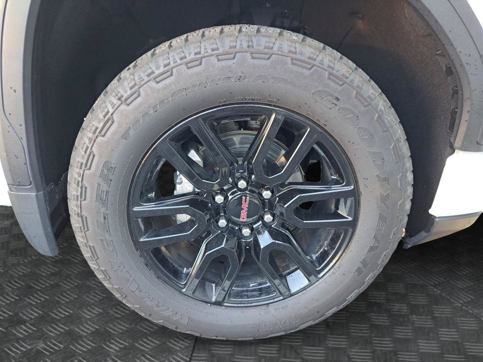 Used 2024 GMC Sierra 1500 Elevation w/ Elevation Premium Package AWD/4WD image 15