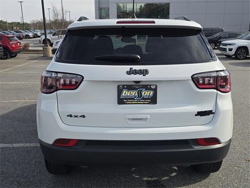 New 2026 Jeep Compass Latitude image 14