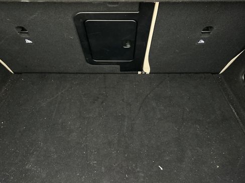 Used 2017 INFINITI QX30 Premium w/ Navigation Package image 16