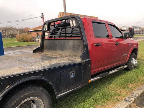 Used 2021 RAM 3500 Tradesman w/ Chrome Appearance Group image 6