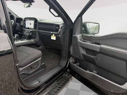 New 2026 Ford F150 XLT w/ Equipment Group 302A MID AWD/4WD image 15