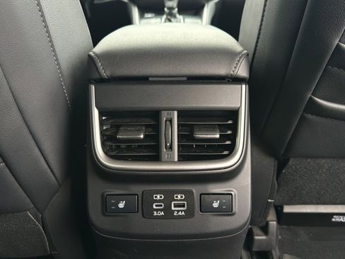 Used 2023 Subaru Outback Limited image 29
