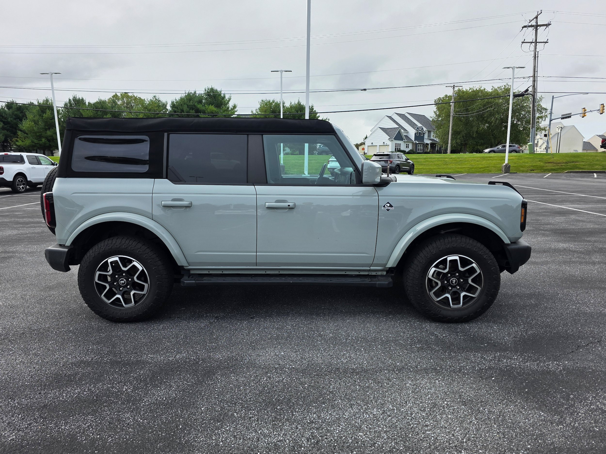 Used 2023 Ford Bronco Outer Banks AWD/4WD image 6