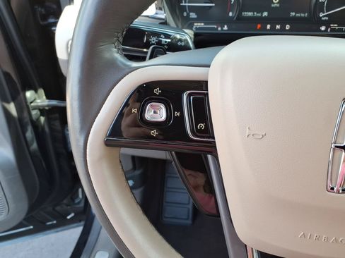 Certified 2022 Lincoln Corsair AWD w/ Premium Package image 18