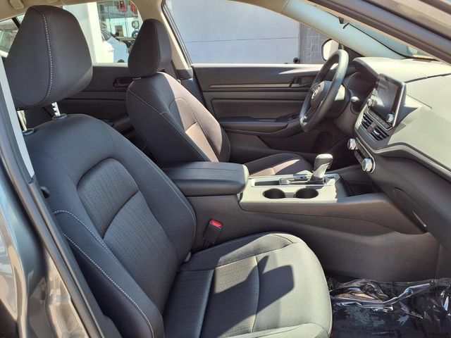 Used 2025 Nissan Altima 2.5 S FWD image 25