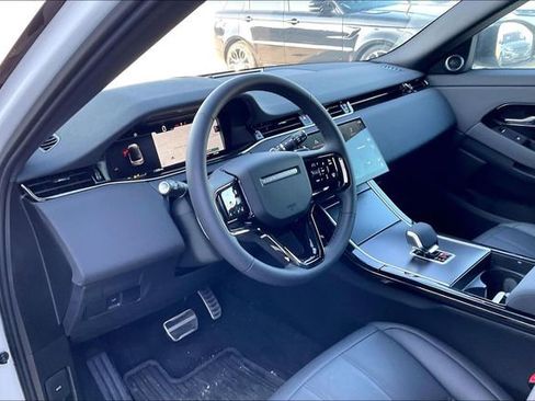 Used 2026 Land Rover Range Rover Evoque Dynamic SE AWD/4WD image 7