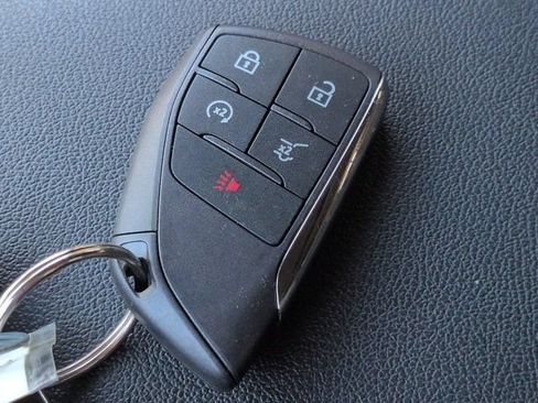 Used 2024 Chevrolet Blazer EV LT AWD/4WD image 29