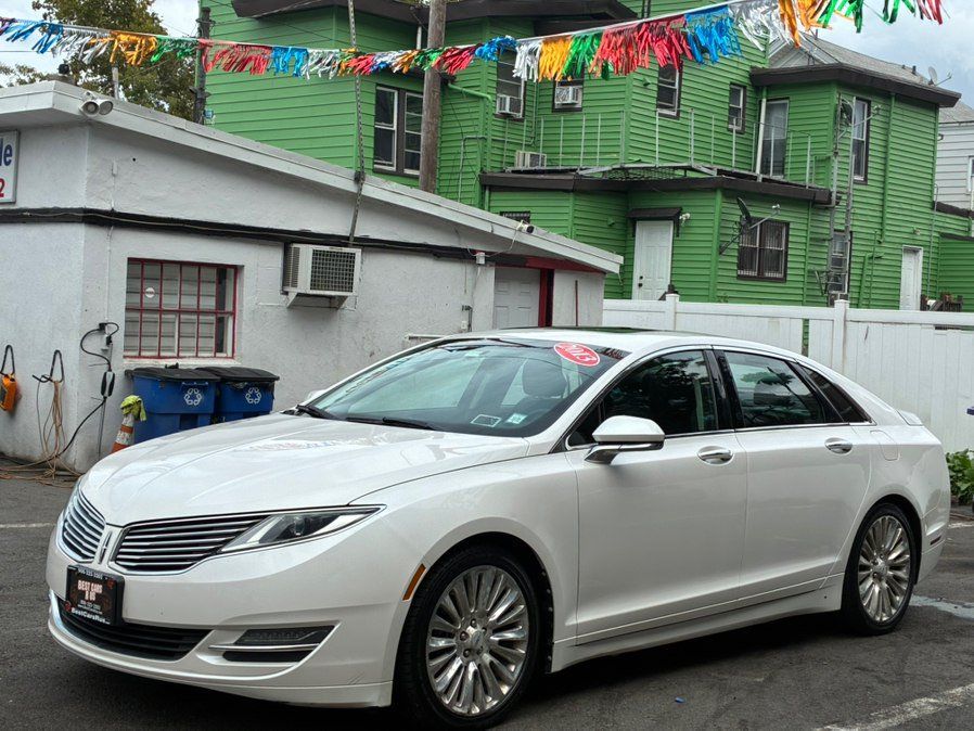 Used 2013 Lincoln MKZ AWD image 1