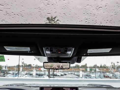 Used 2024 Toyota Tundra Platinum image 19