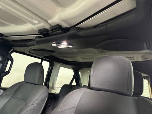 Used 2023 Jeep Wrangler Unlimited w/ Cold Weather Group image 12