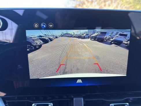 New 2026 Chevrolet Equinox LT w/ Convenience Package II image 11