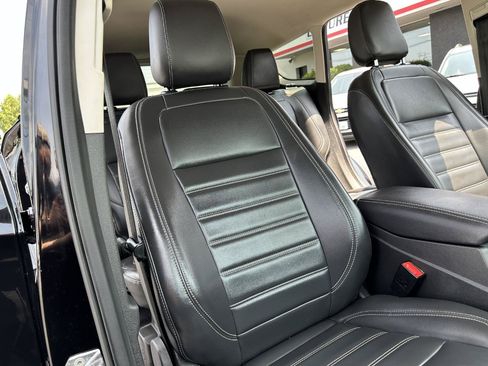 Used 2019 Ford Escape SEL AWD/4WD image 49