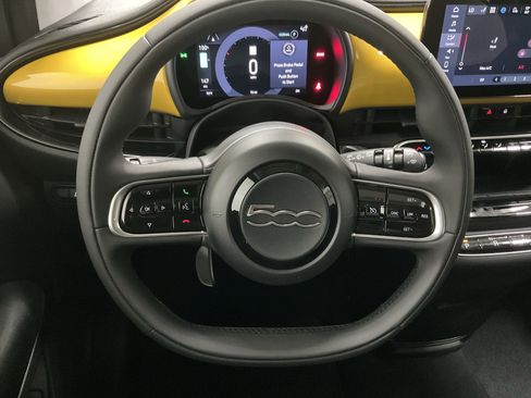 New 2026 FIAT 500 e w/ Comfort Group FWD image 12
