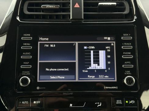 Used 2021 Toyota Prius LE image 25