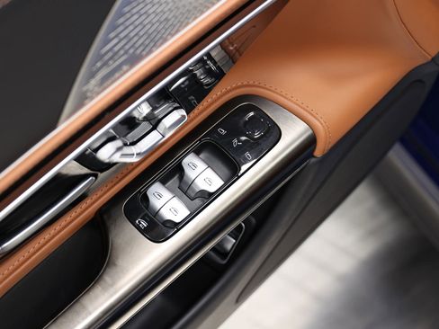 Used 2022 Mercedes-Benz SL 55 AMG 4MATIC image 12