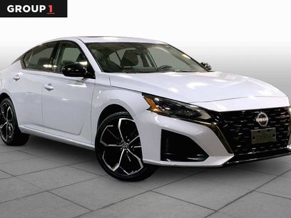 Used 2023 Nissan Altima 2.5 SR w/ SR Premium Package