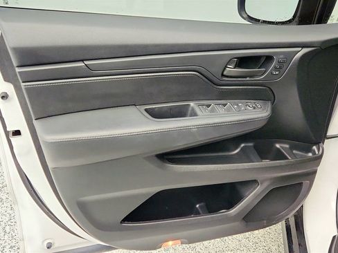 Used 2024 Honda Odyssey EX-L image 11