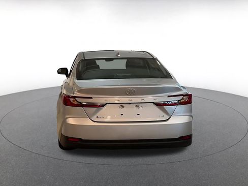 Used 2025 Toyota Camry LE image 12