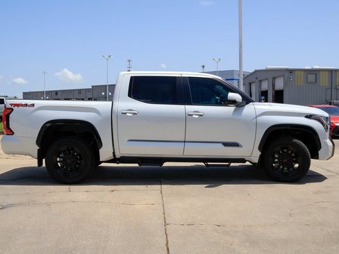 Used 2025 Toyota Tundra Platinum w/ TRD Off-Road Package AWD/4WD image 25
