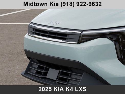 New 2025 Kia K4 LXS image 12