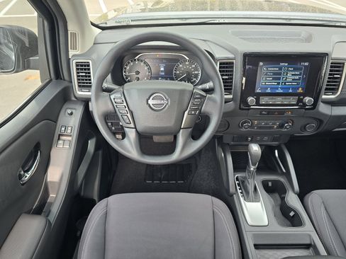 Used 2024 Nissan Frontier SV w/ Technology Package image 15