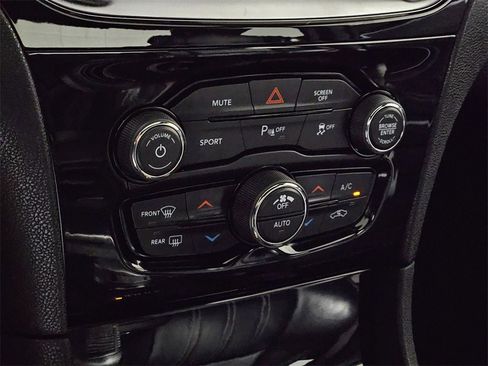 Used 2022 Chrysler 300 S image 14