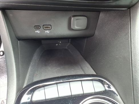 Used 2025 Buick Encore GX Preferred FWD image 12