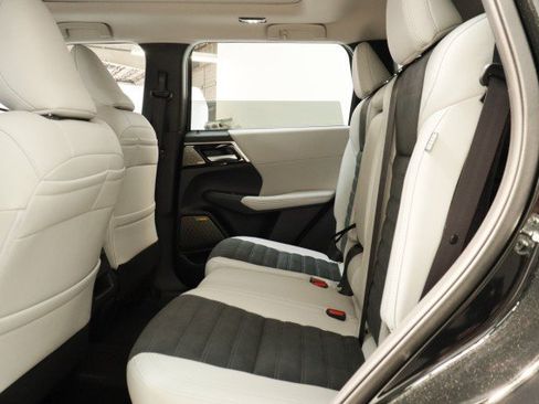 New 2026 Mitsubishi Outlander SE FWD image 23