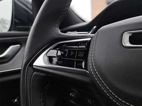 Certified 2023 Jeep Grand Cherokee Overland w/ Advanced Protech Group III image 27