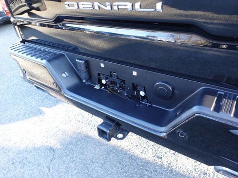Used 2023 GMC Sierra 1500 Denali w/ Denali Reserve Package AWD/4WD image 30
