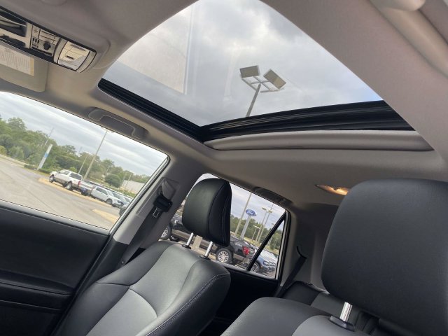 Used 2022 Toyota 4Runner SR5 Premium w/ Moonroof Package AWD/4WD image 12