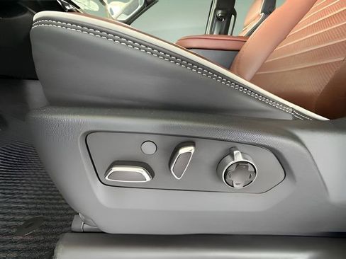 Used 2025 GMC Sierra 1500 Denali Ultimate image 29